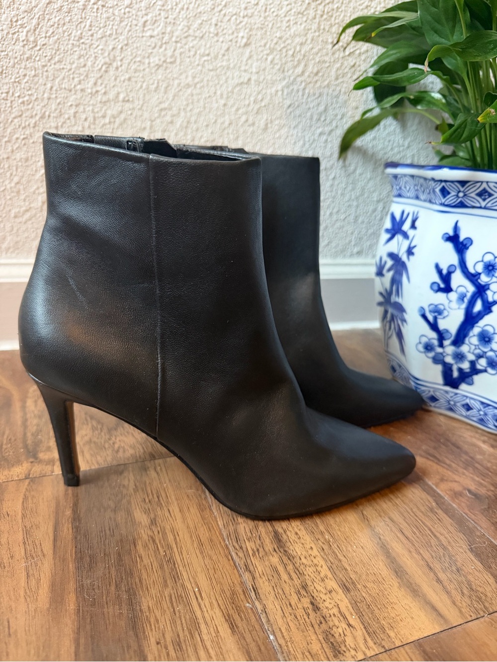 Steve Madden Black Pointed-Toe Stiletto Ankle Boots